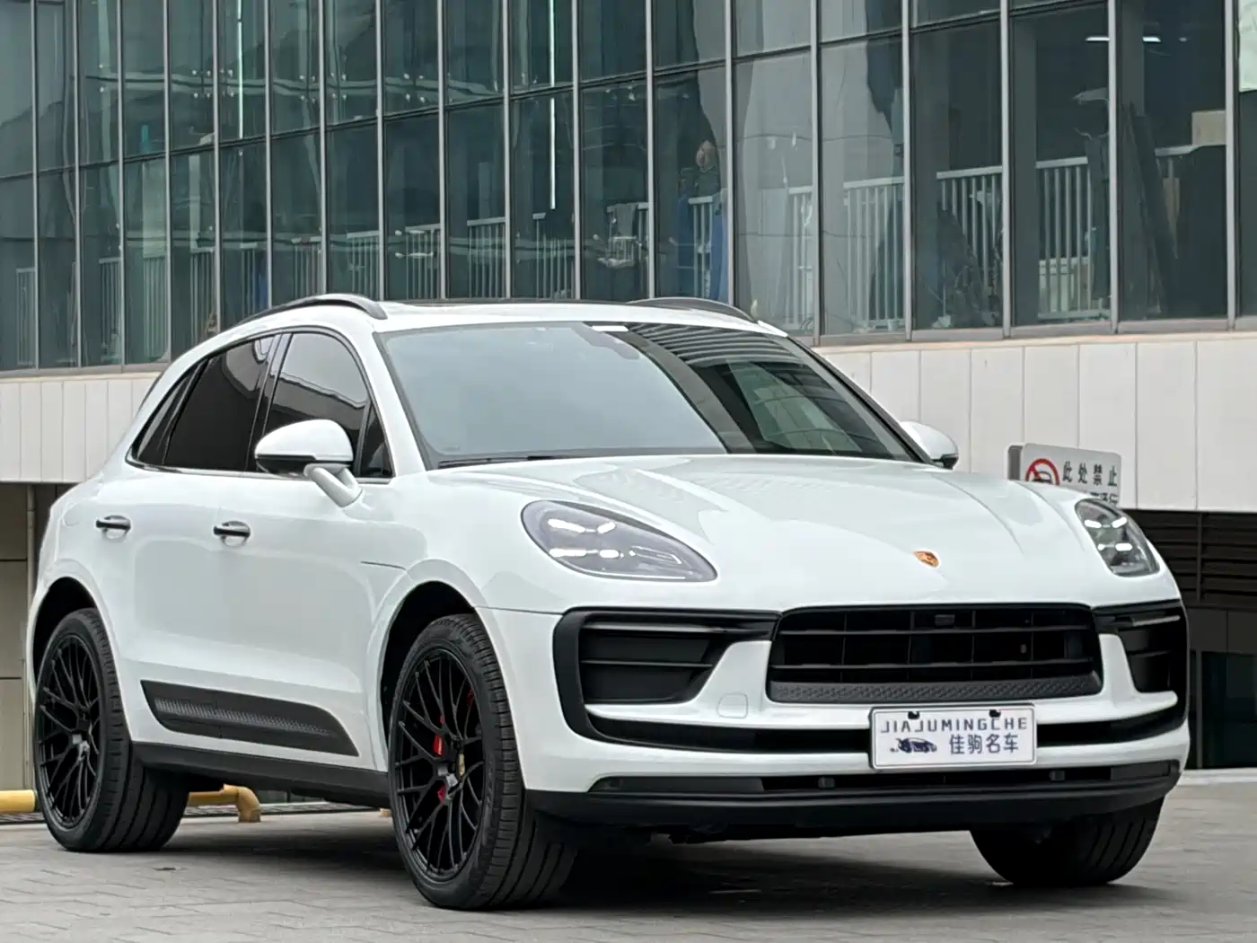 Porsche Macan 2022 Macan 2.0T фото 3