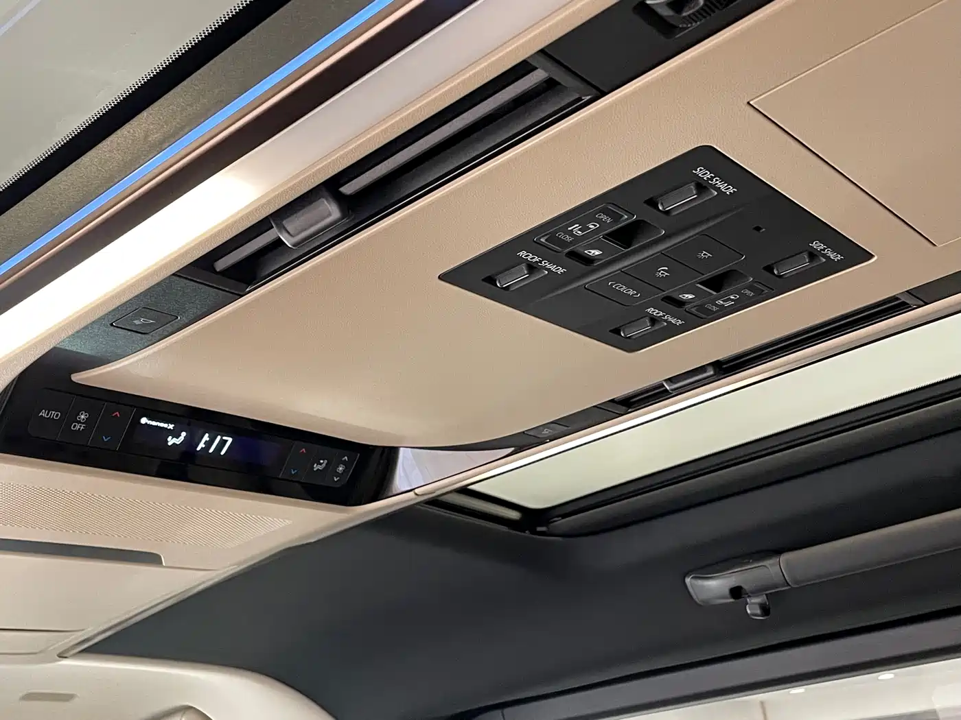 Toyota Vellfire 2024 Crown Hybrid 2.5L Executive Premium Edition фото 19