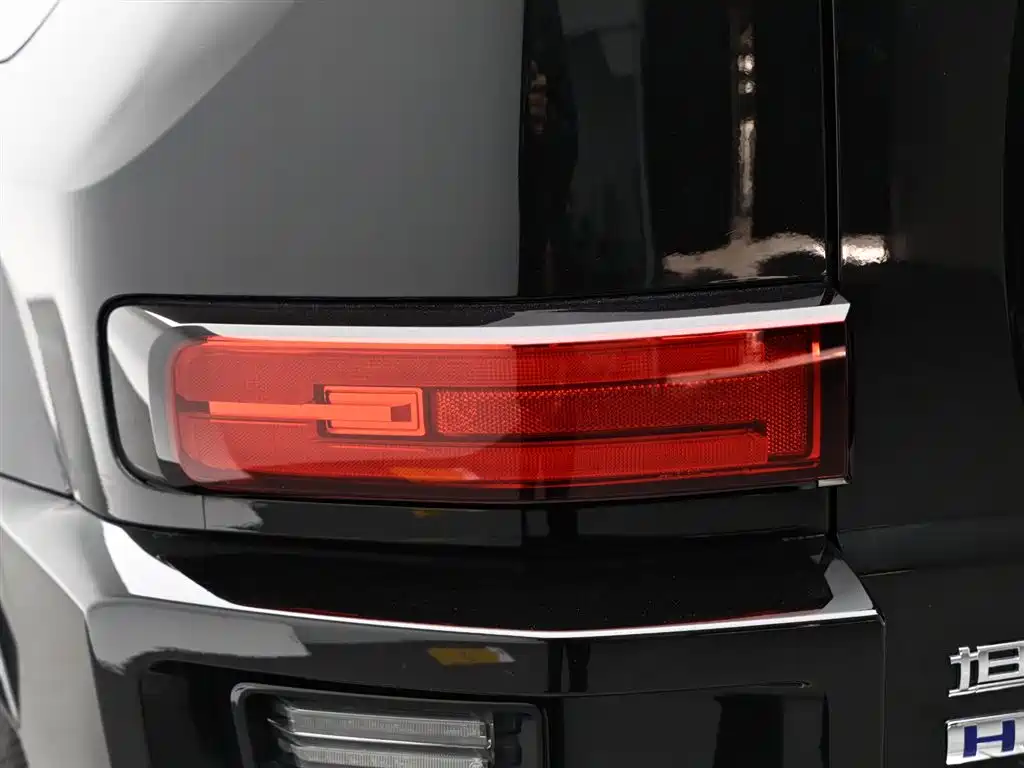 Tank 700 New Energy 2024 Hi4-T Extreme Edition фото 7