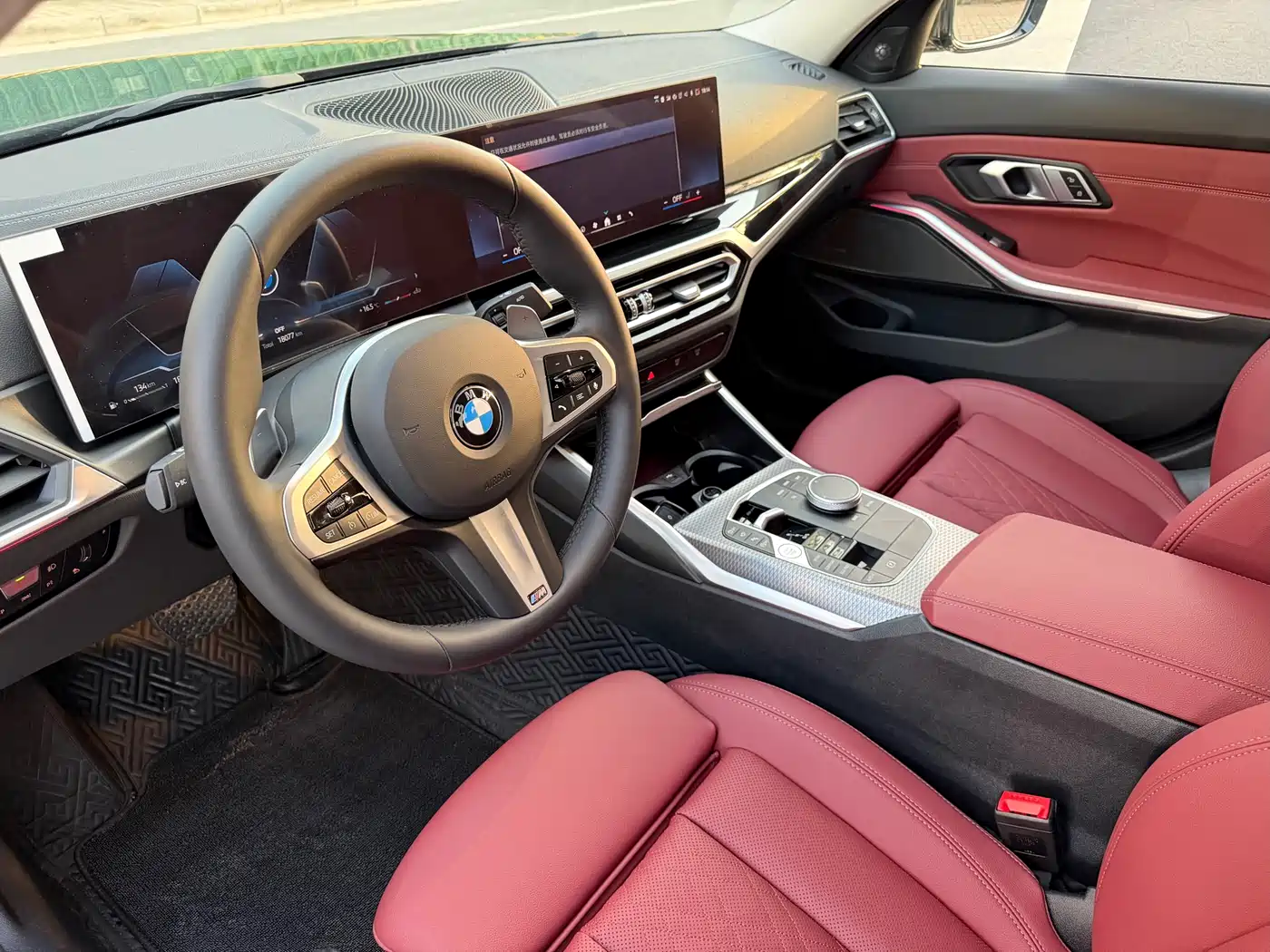 BMW 3 Series 2024 325Li M Sport Shadowline Package фото 4