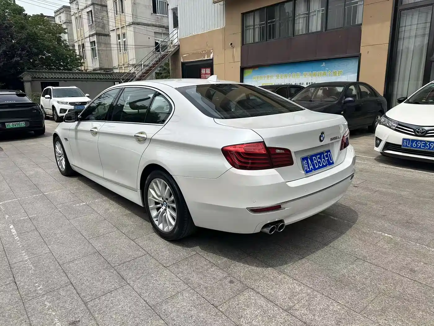 BMW 5 Series 2014 525Li Luxury Design Package фото 4