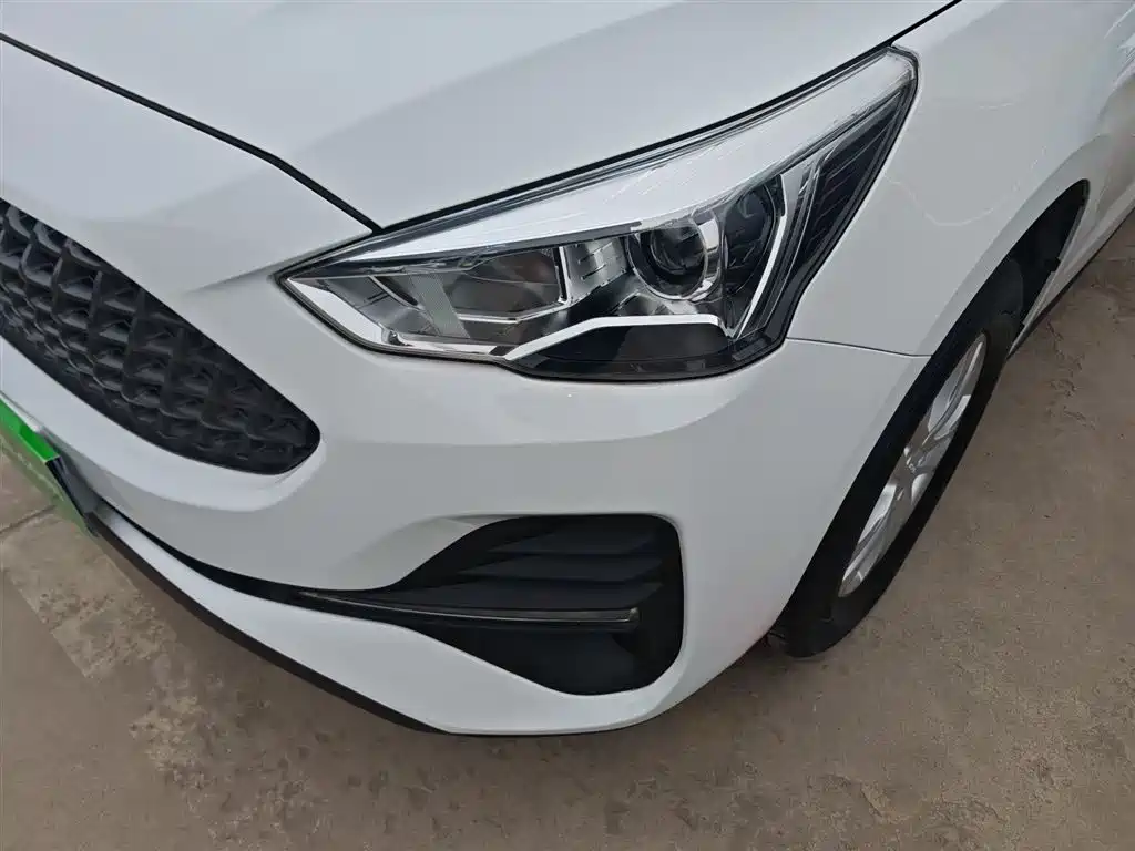 Haval M6 2019 1.5T Manual 2WD Urban Type China VI фото 18