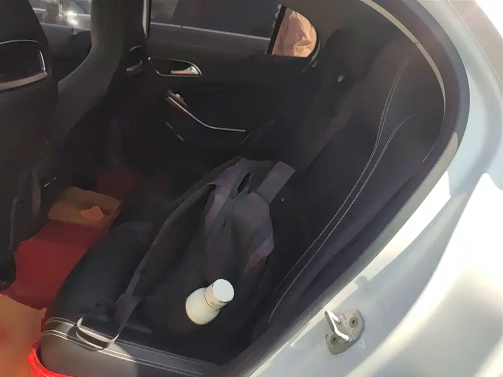 Mercedes-Benz GLA 2016 GLA 200 Dynamic фото 17