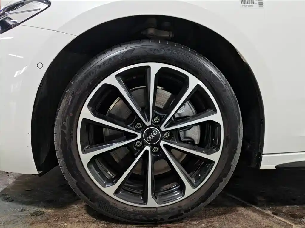AUDI A5L