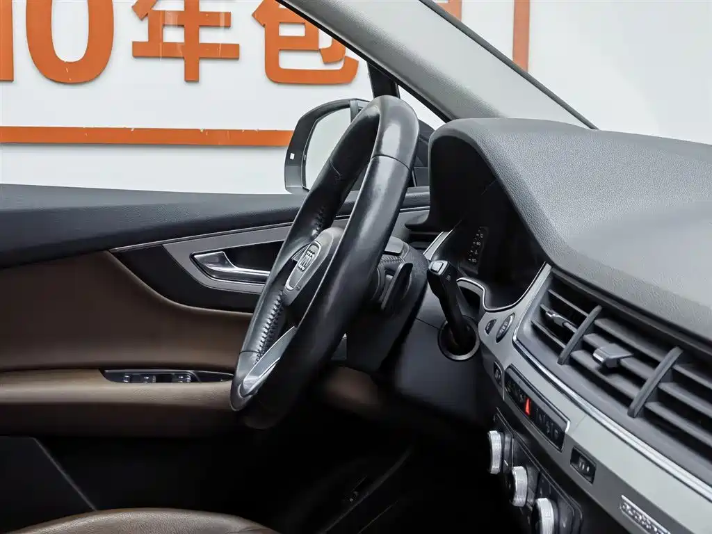 Audi Q7 2018 45 TFSI Technology фото 22
