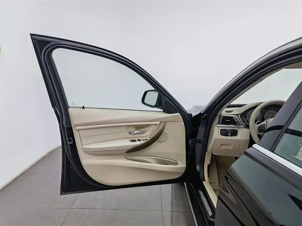 BMW 3 Series 2013 Facelift 320Li Style Design Package фото 8