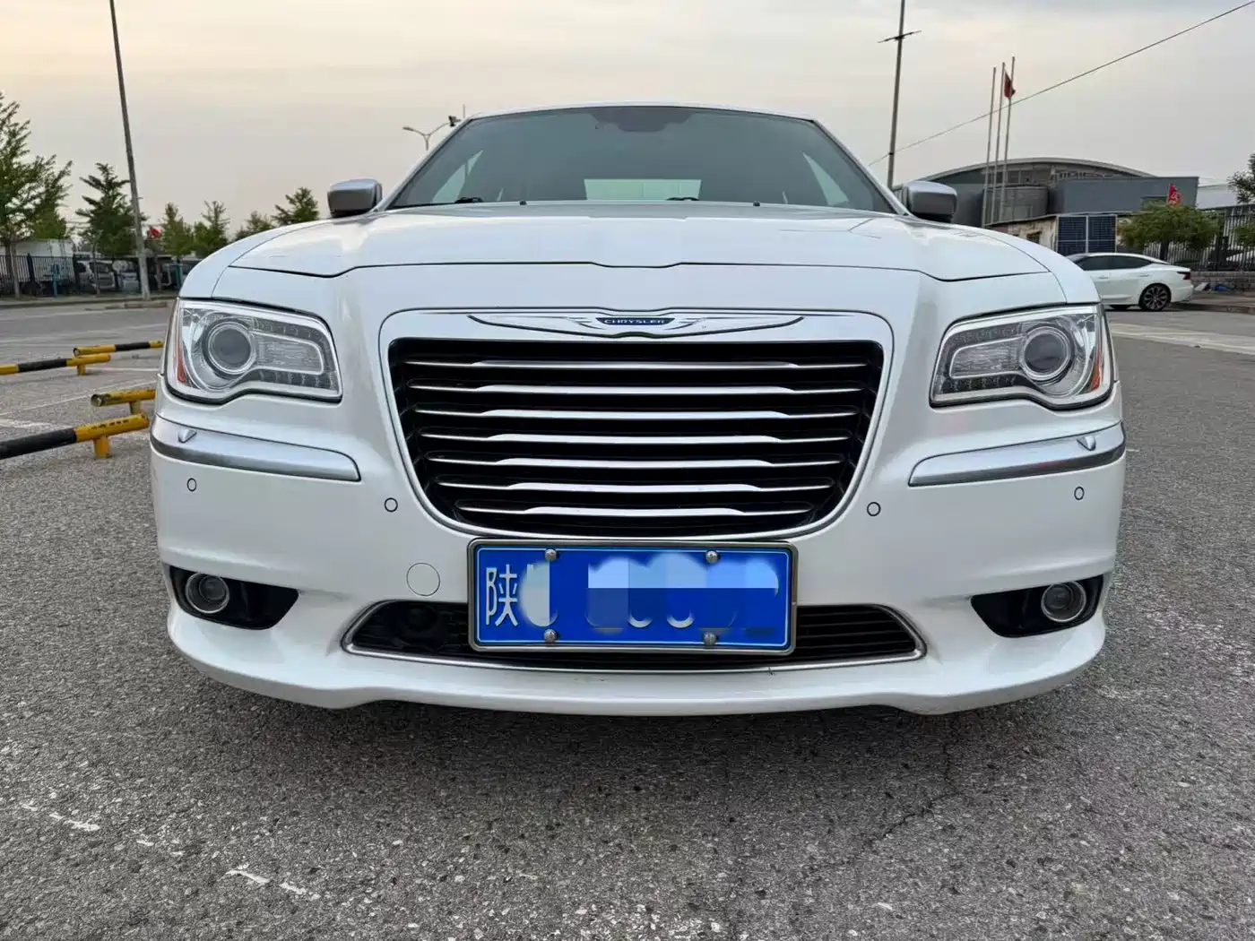 Chrysler 300C (Import) 2014 3.0L Excellence Edition фото 2