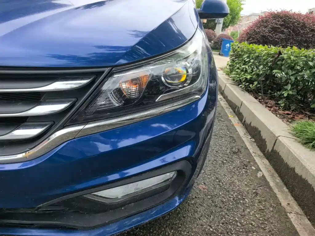 Baojun 310W 2018 2017 1.5L Manual Comfort China V