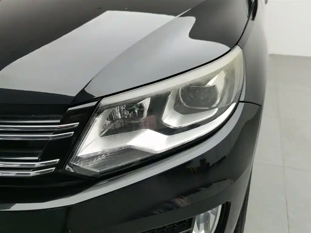 Volkswagen Tiguan 2015 1.8TSI Automatic 2WD Trendline фото 7