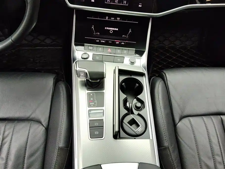 Audi A6L 2021 40 TFSI Luxury Elegance фото 16