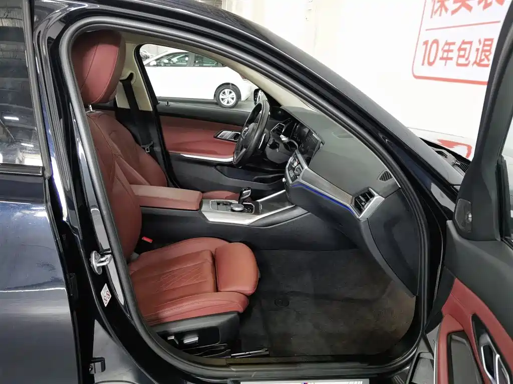 BMW 3 Series 2022 325i M Sport Shadow Edition фото 23