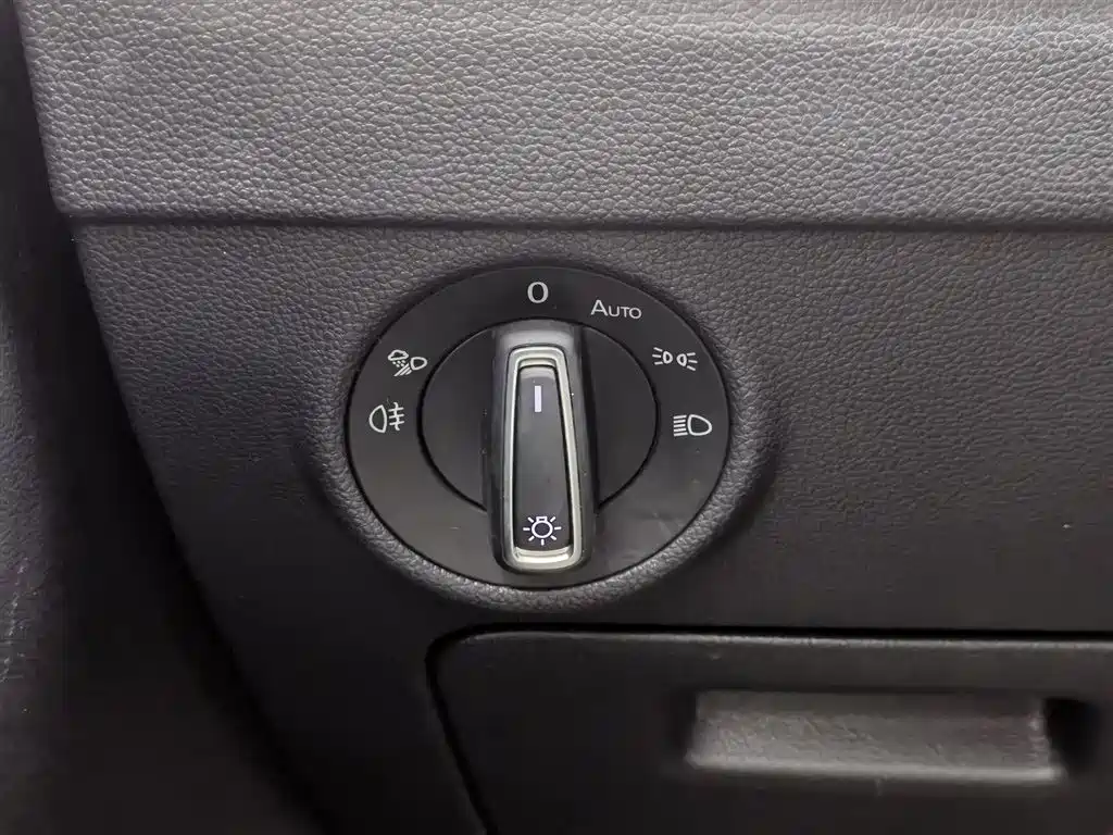 Volkswagen Tiguan L 2023 330TSI Auto 2WD R-Line Premium Edition фото 21