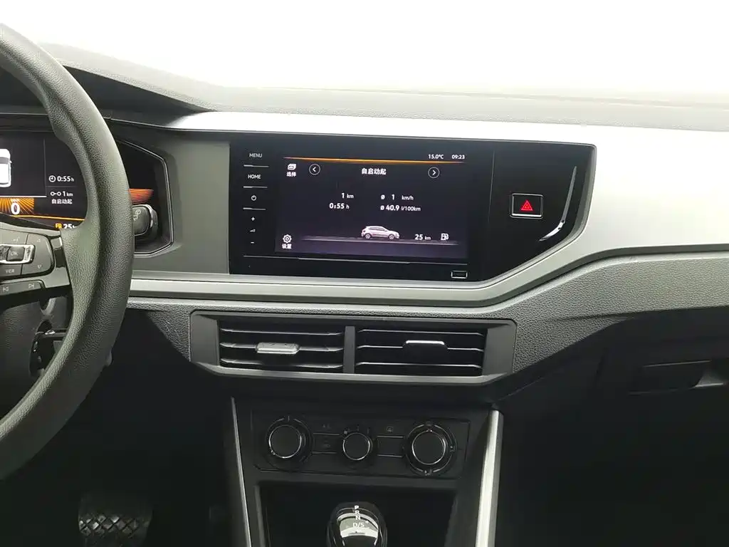 Volkswagen Polo 2023 Facelift Plus 1.5L Auto Joyful Living Edition фото 12