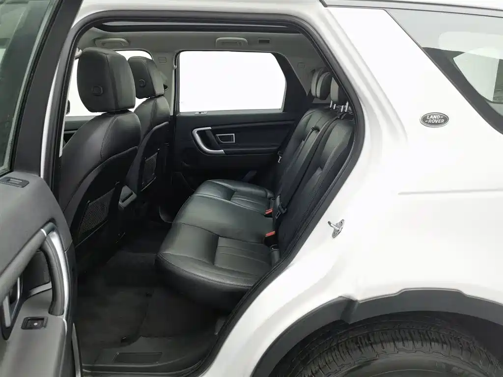Land Rover Discovery Sport 2017 2.0T SE фото 15