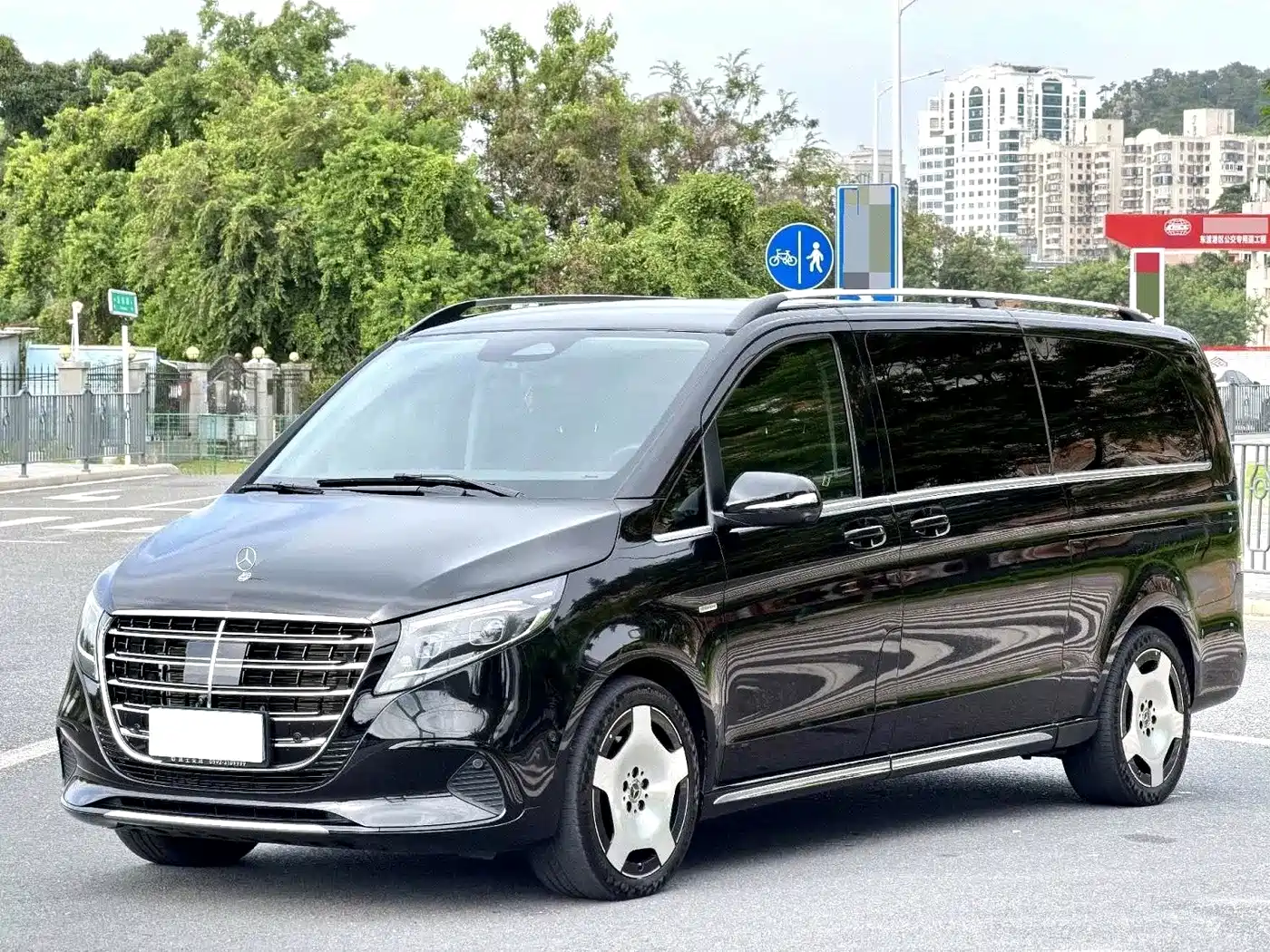 Mercedes-Benz V-Class 2025 2024 V 300 L Long Wheelbase Luxury Edition