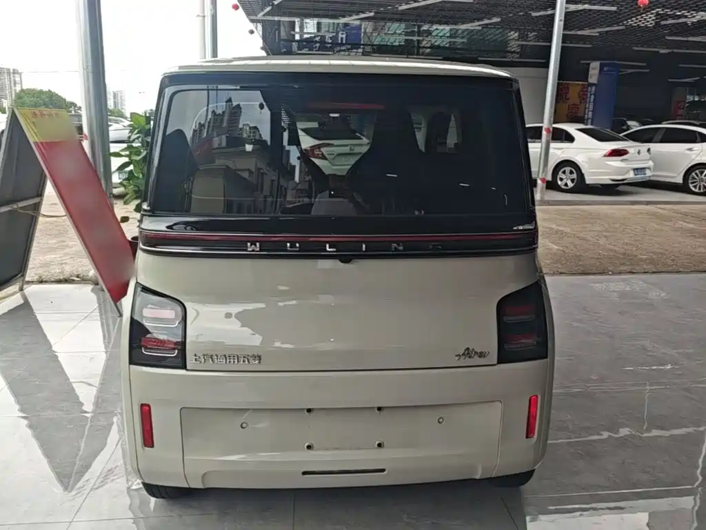 Wuling Motors Wuling Air ev 2023 2023 4-Seat Advanced Edition