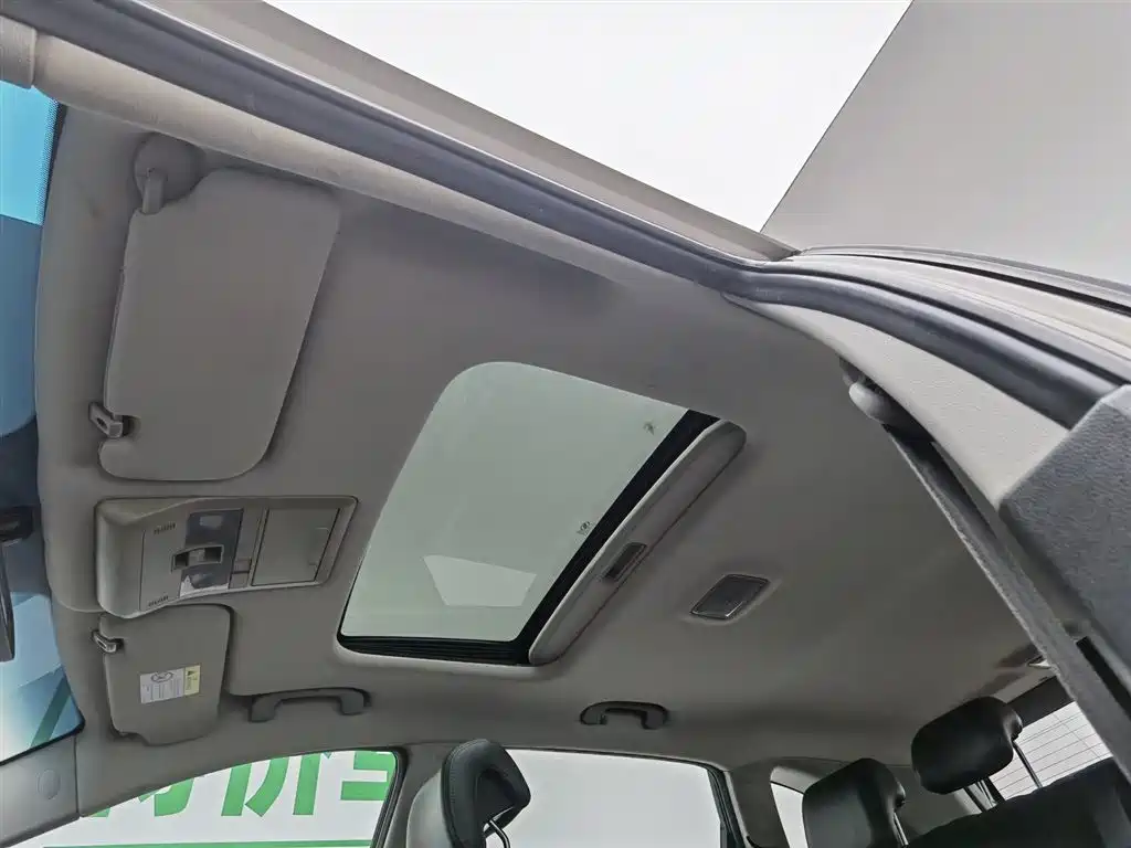 Chevrolet Captiva 2017 2.4L 4WD Flagship Edition 7-Seater фото 14