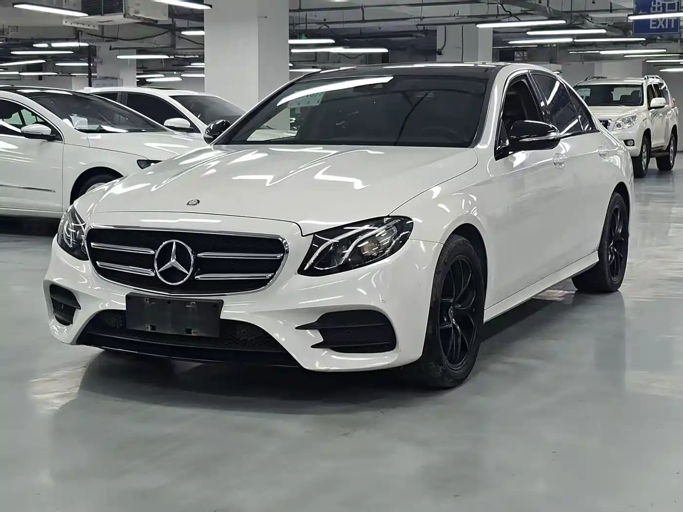 صورة 1 - Mercedes-Benz E-Class