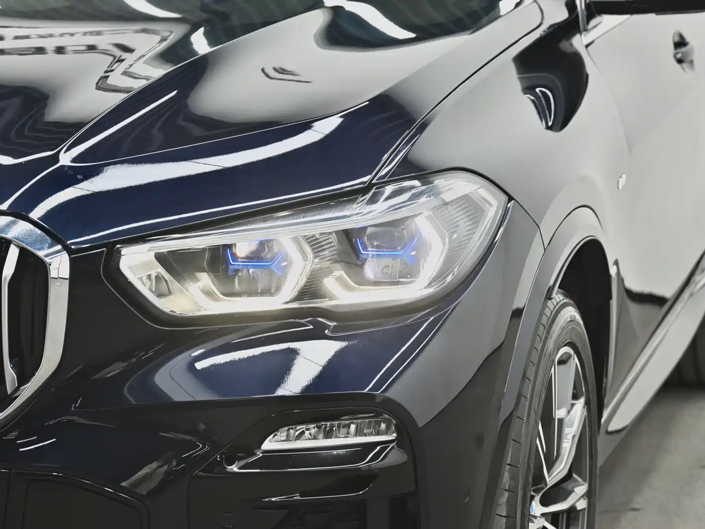BMW X5 (Import) 2021 xDrive40i M Sport Package фото 29