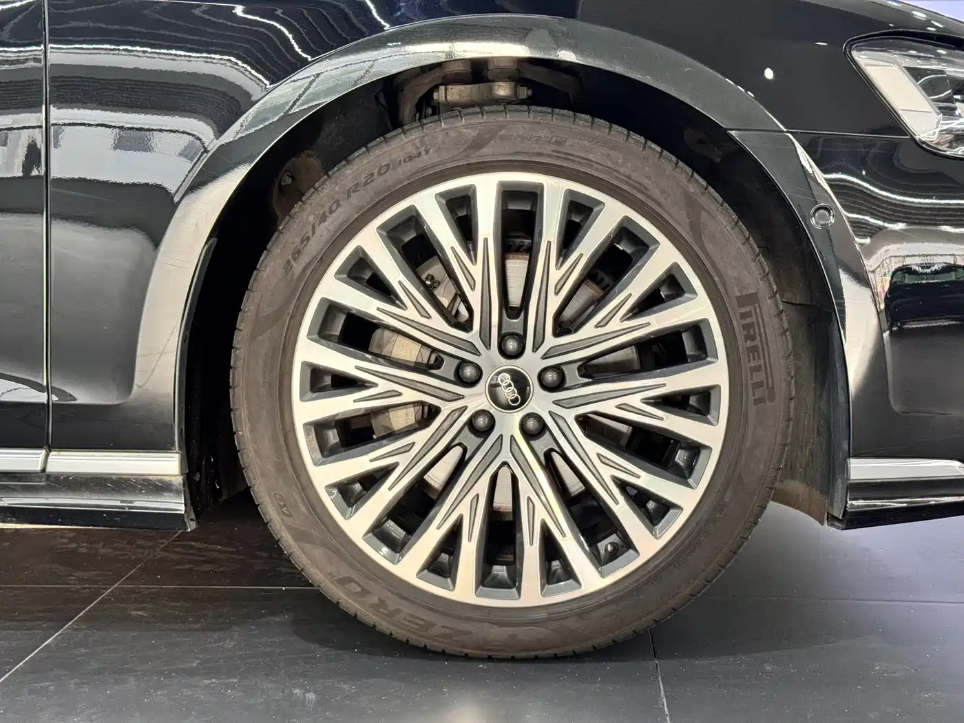Audi A8 2023 A8L 50 TFSI quattro Premium фото 14