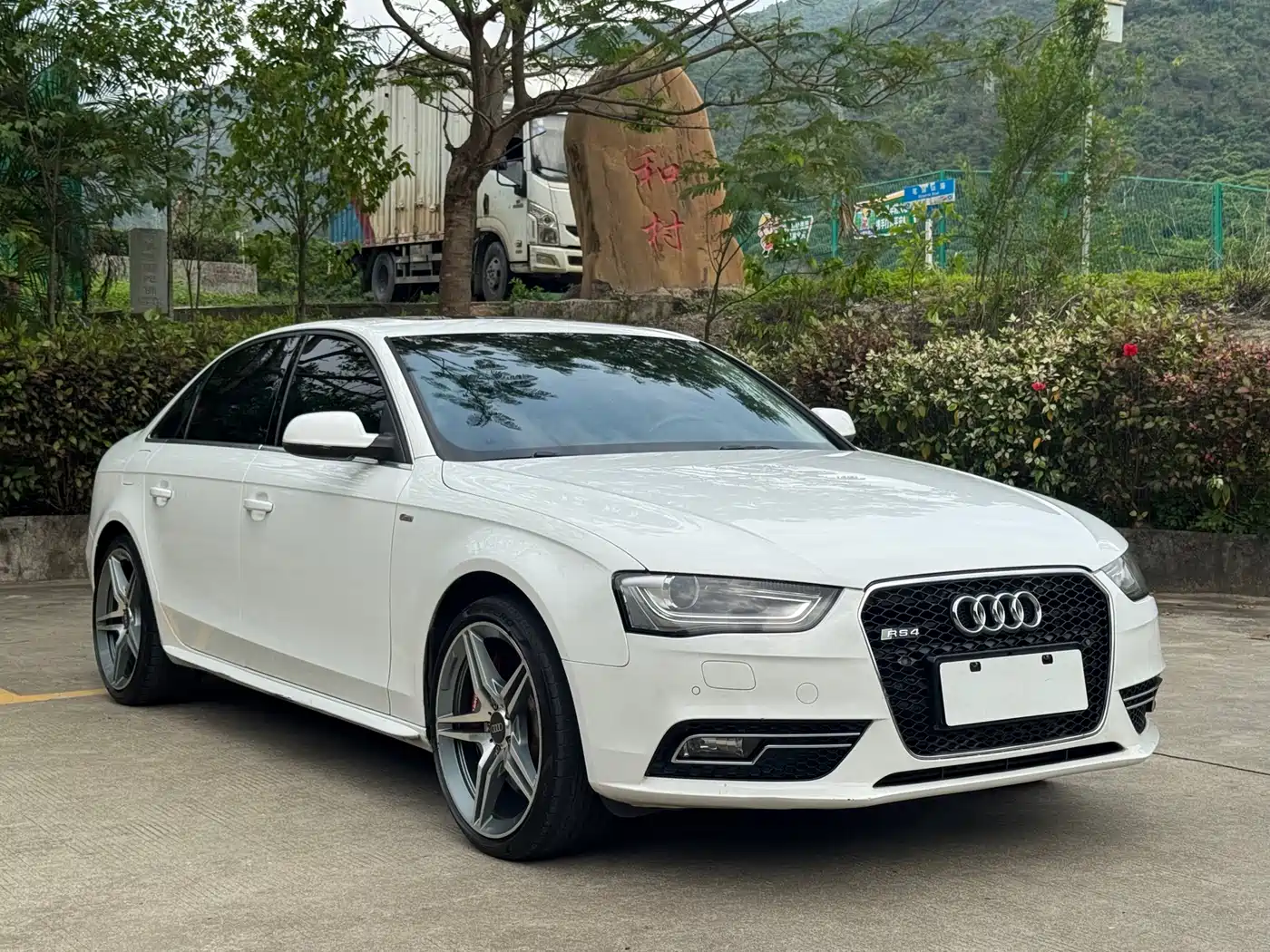 Audi A4L 2015 45 TFSI quattro Individual Sport фото 3