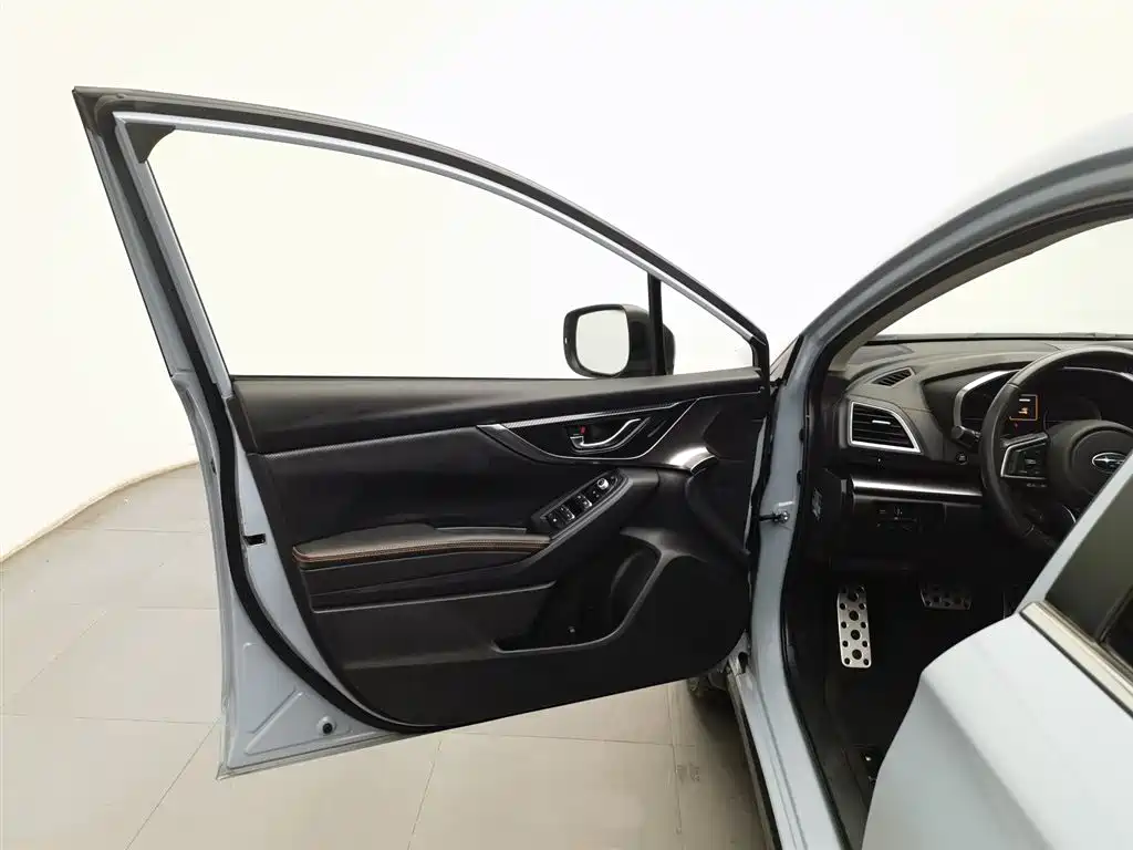 Subaru XV 2018 2.0i AWD Limited EyeSight фото 8