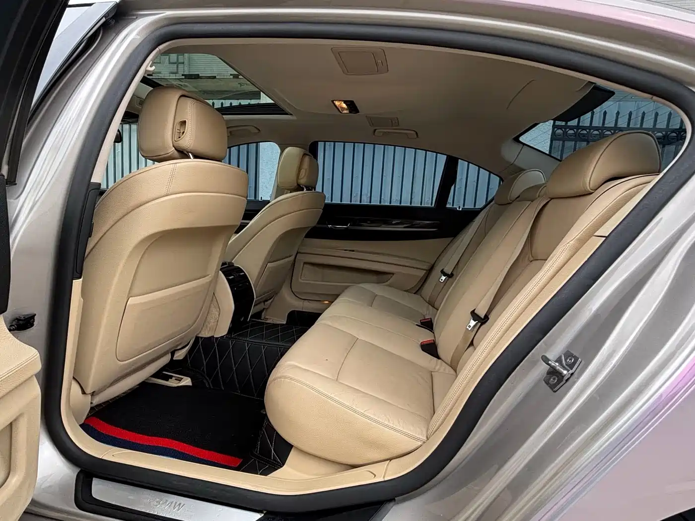BMW 7 Series 2011 730Li Elegance фото 5