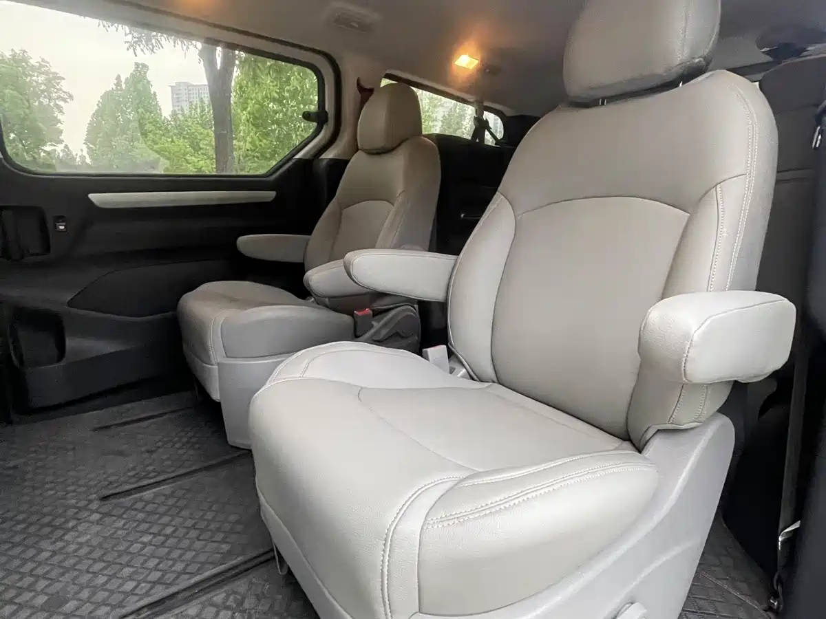 SAIC Maxus Maxus G10 2022 2.0T Auto Smart Edition Petrol 7-Seater фото 8