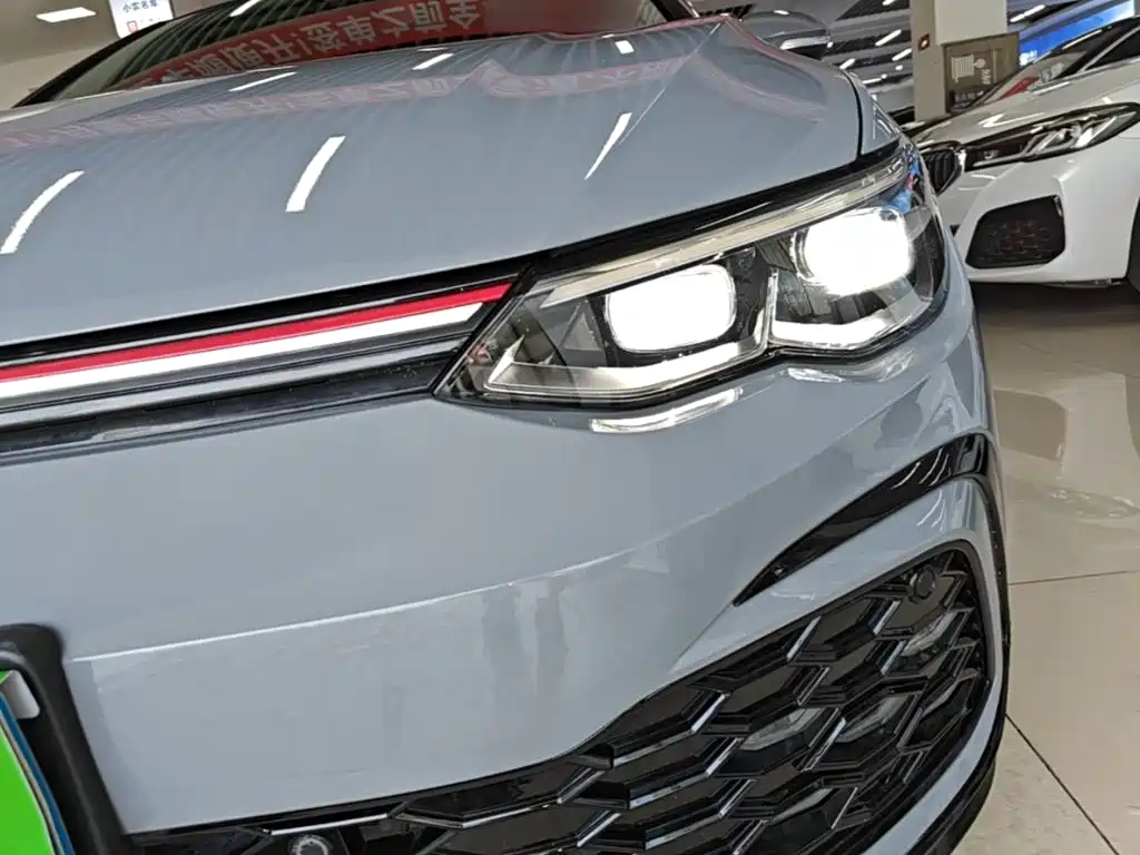 Photo 18 - Volkswagen Golf