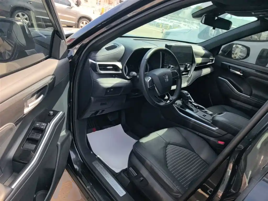 Toyota Crown Kluger 2023 2.5L HEV AWD Luxury Edition фото 16