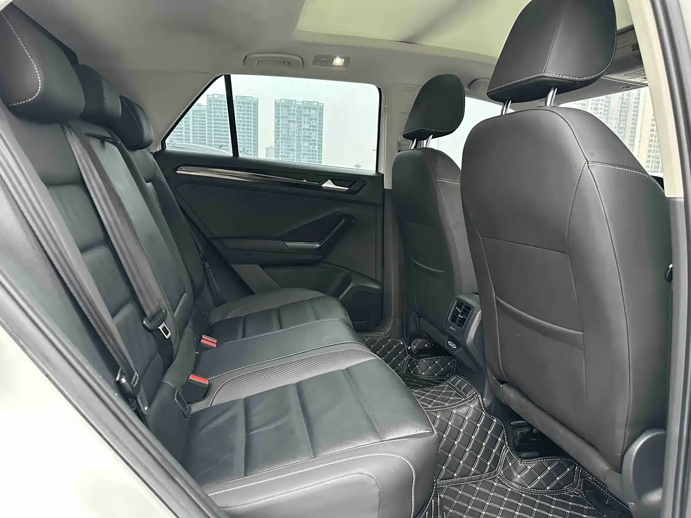 Volkswagen T-ROC 2022 280TSI DSG 2WD Comfort PLUS фото 14