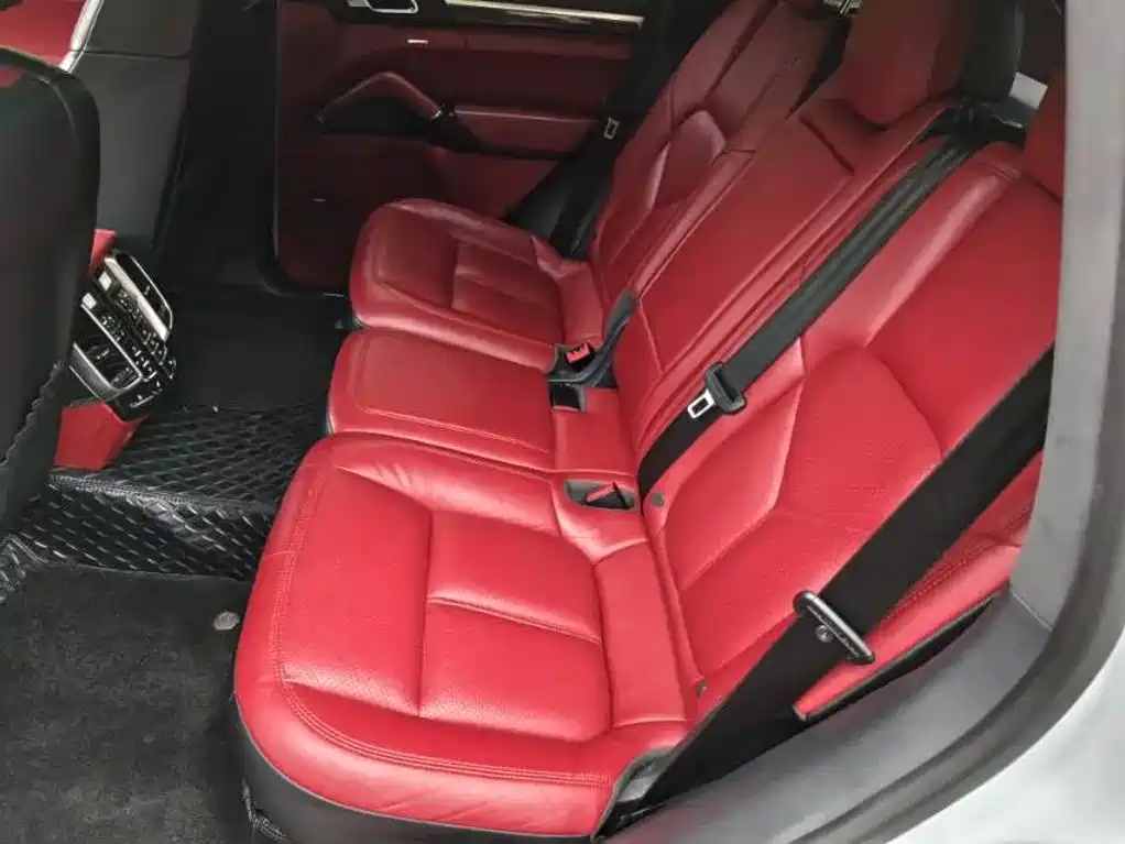 Фото 14 - Porsche Cayenne