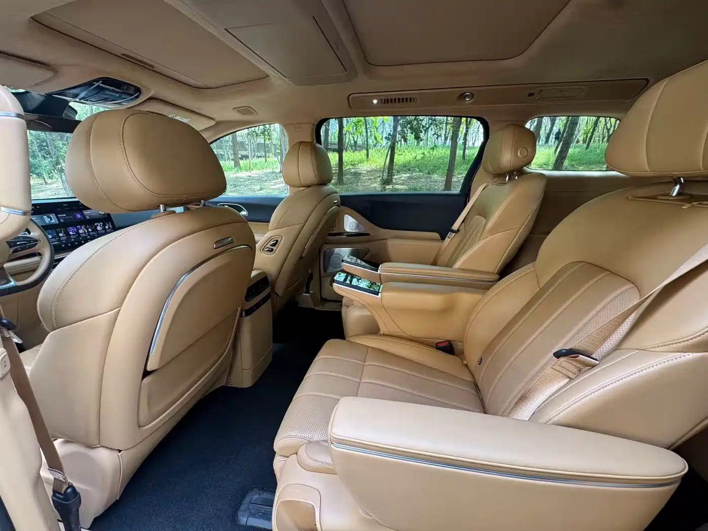 Voyah Auto Voyah Dreamer 2025 Model PHEV 4WD Premium QianKun Edition фото 8