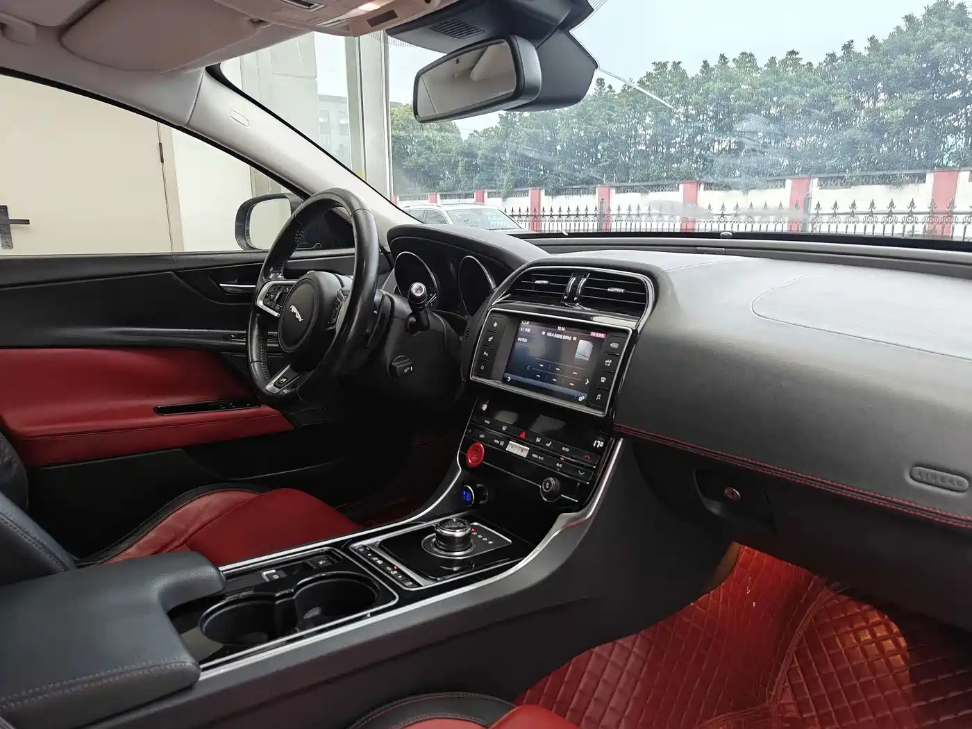 Jaguar XE 2017 2017 2.0T 200PS R-Sport