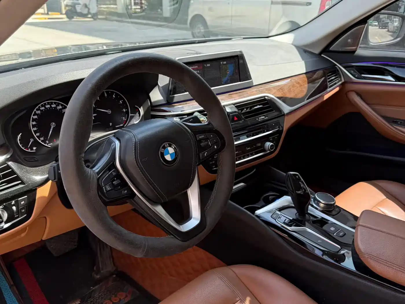 BMW 5 Series 2018 528Li Launch Special Edition фото 5