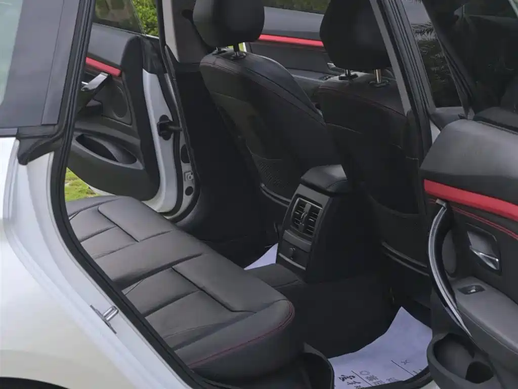 BMW 3 Series GT 2016 320i Design Package фото 40