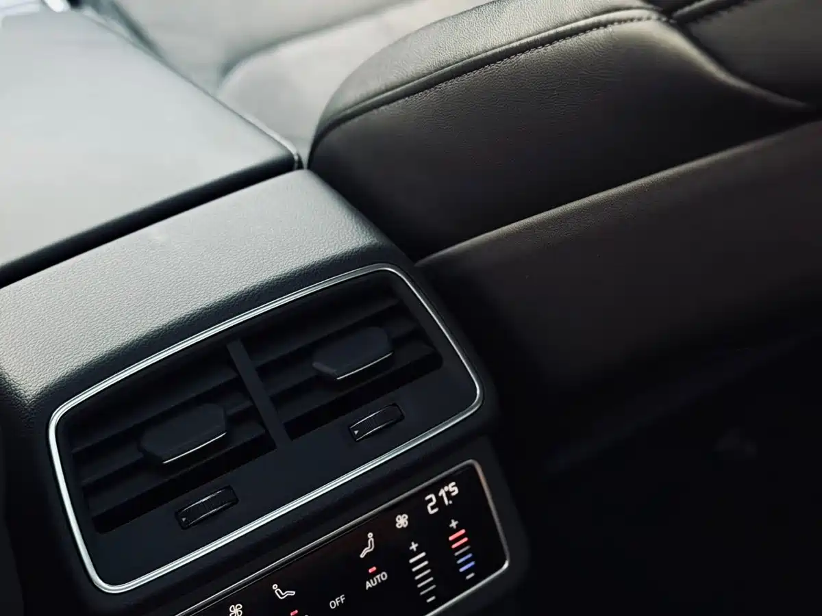 Audi A6L 2024 45 TFSI Premium Dynamic фото 13