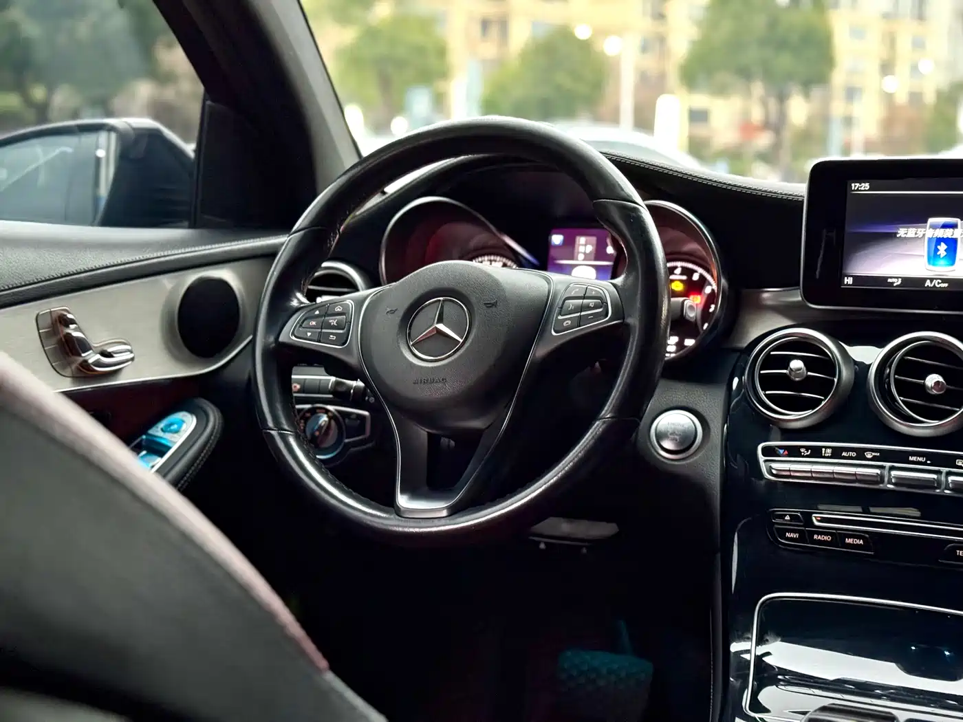 Mercedes-Benz GLC Coupe 2019 GLC 200 4MATIC Coupe SUV фото 12