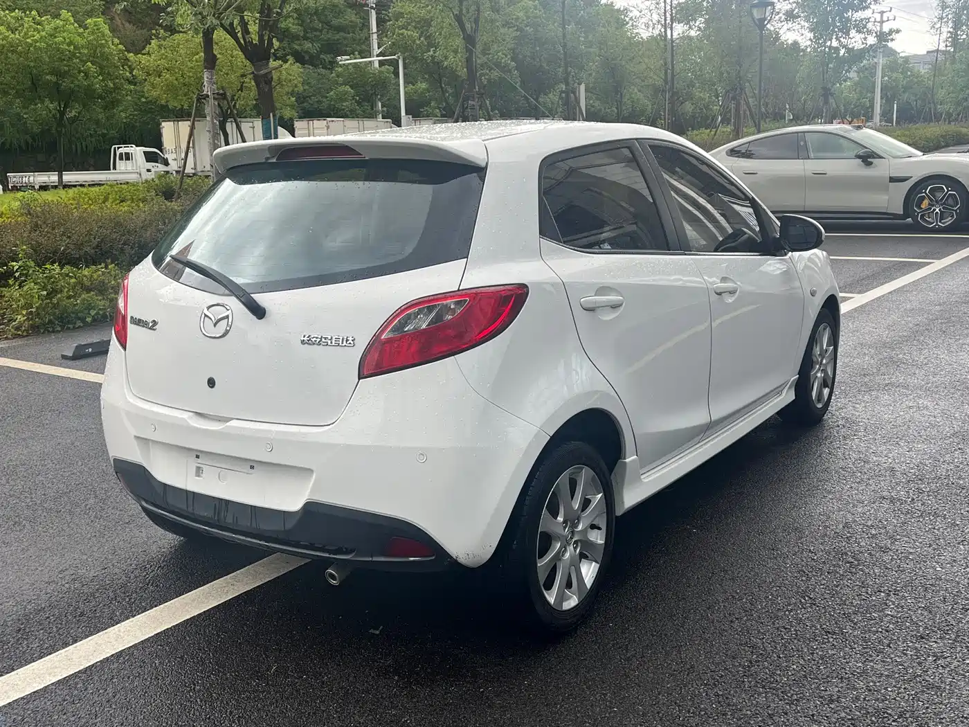 Mazda 2 2014 2012 Hatchback Dynamic 1.5L Automatic Value Edition