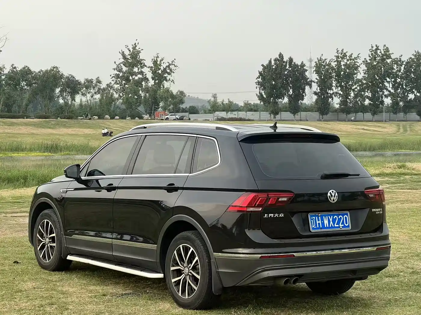 Volkswagen Tiguan L 2018 330TSI Automatic 2WD Comfort Edition фото 8