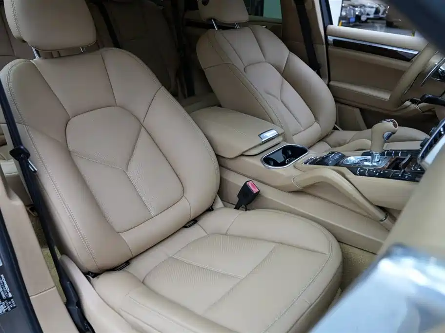 Porsche Cayenne 2011 Cayenne 3.0T фото 14