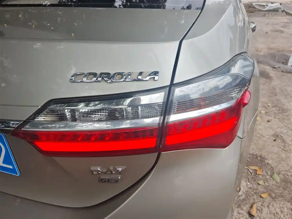 Toyota Corolla 2017 Facelift 1.2T S-CVT GL-i Leather Edition фото 8