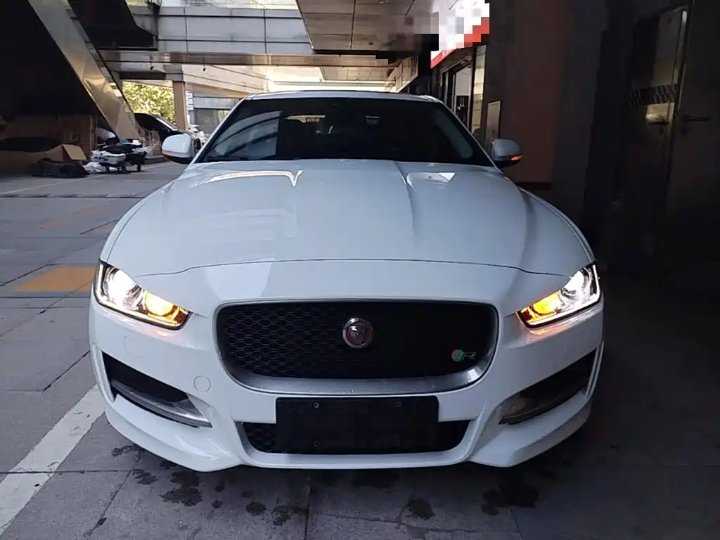 Jaguar XE 2017 2015 2.0T 200PS R-Sport