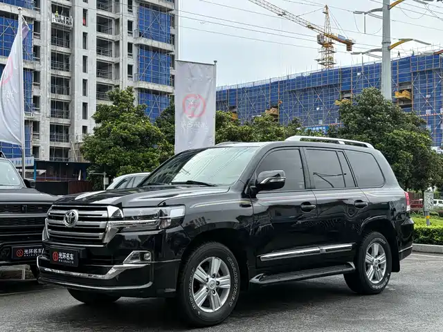  Toyota Land Cruiser (Import)