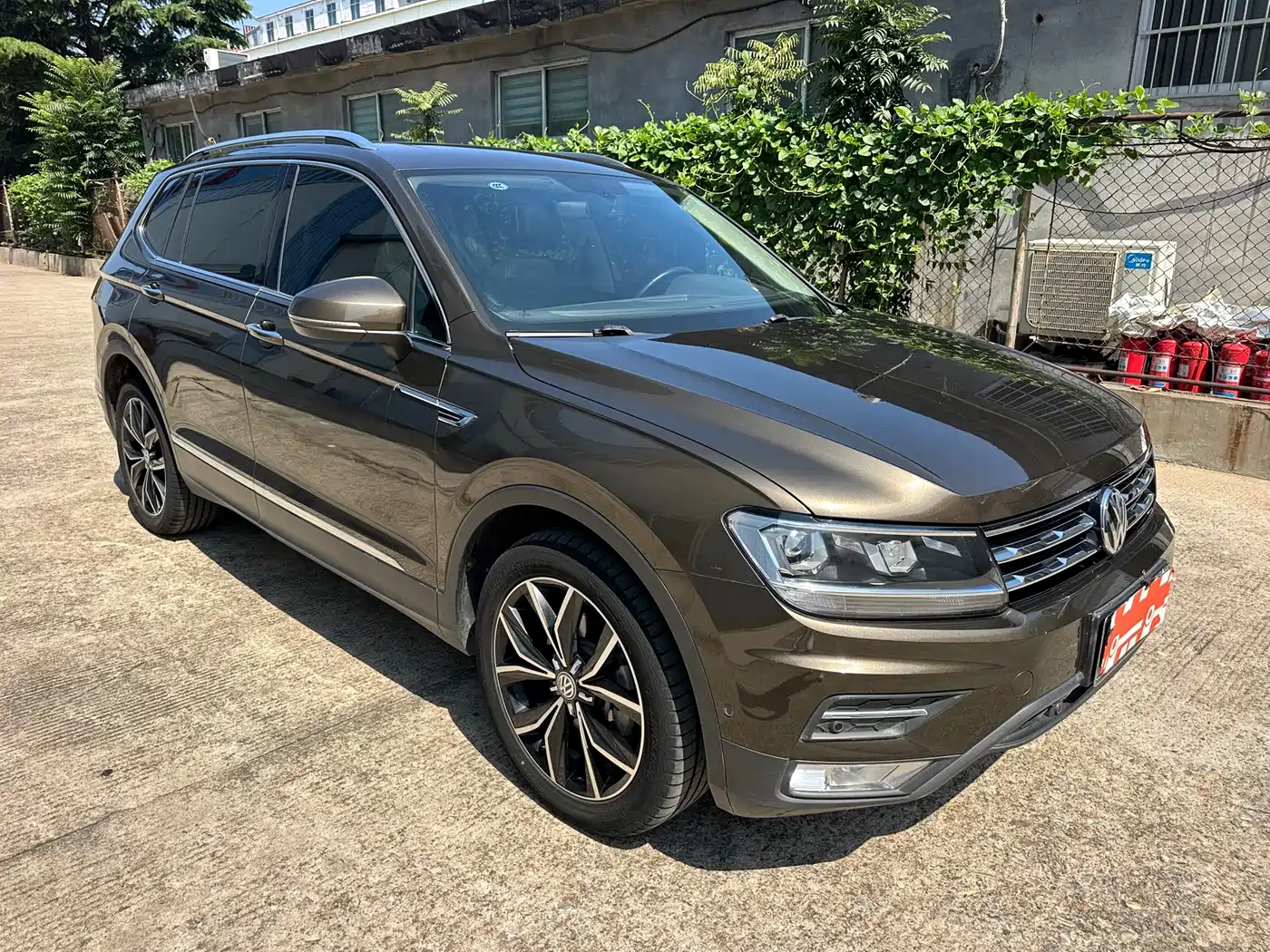 Volkswagen Tiguan L 2019 Facelift 330TSI Auto 2WD Smart Luxury China VI фото 3