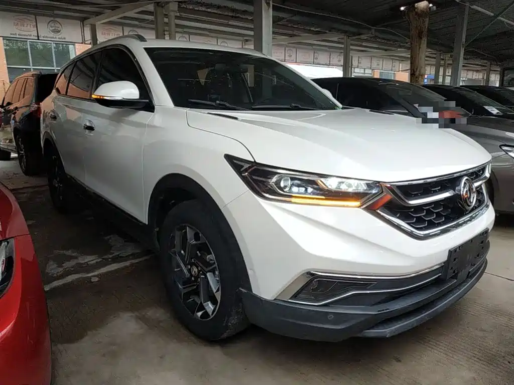 Dongfeng Aeolus Dongfeng Fengshen AX7 2019 2019 1.6T Auto AI Navigation Type China V