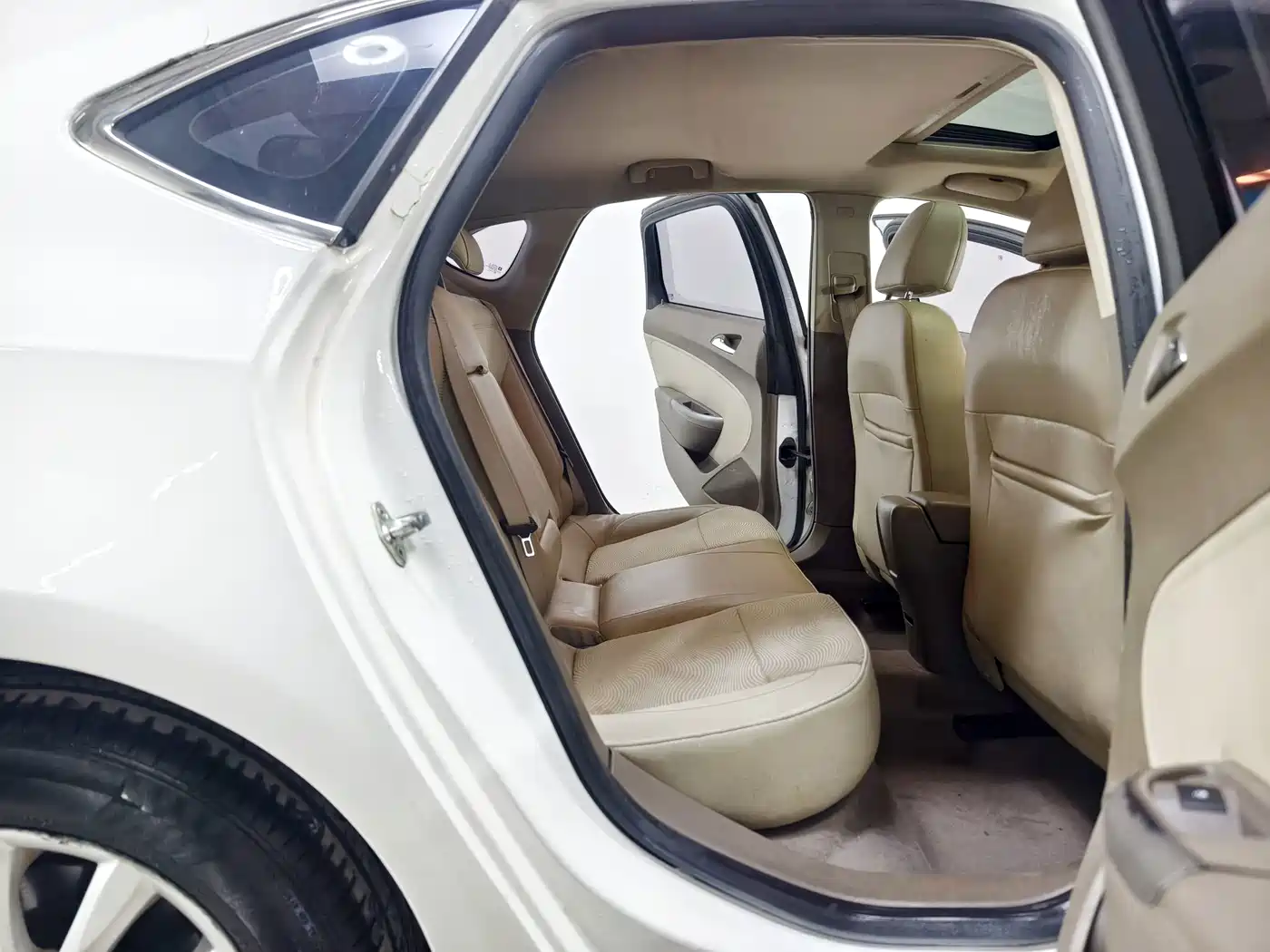 Фото 16 - Buick Excelle