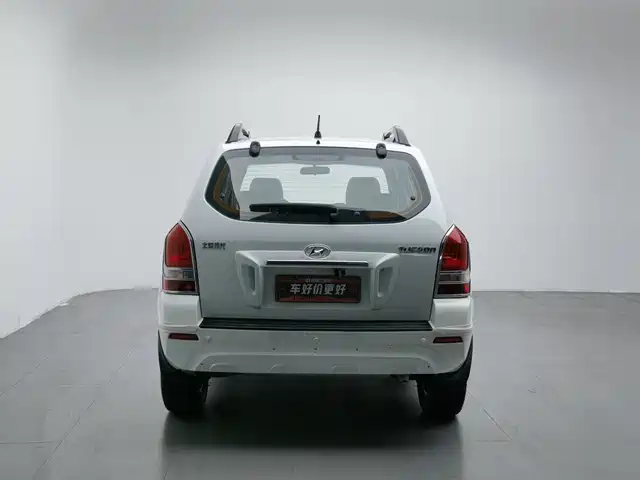 Hyundai Tucson 2013 2.0L Manual 2WD Fashion — фото 4