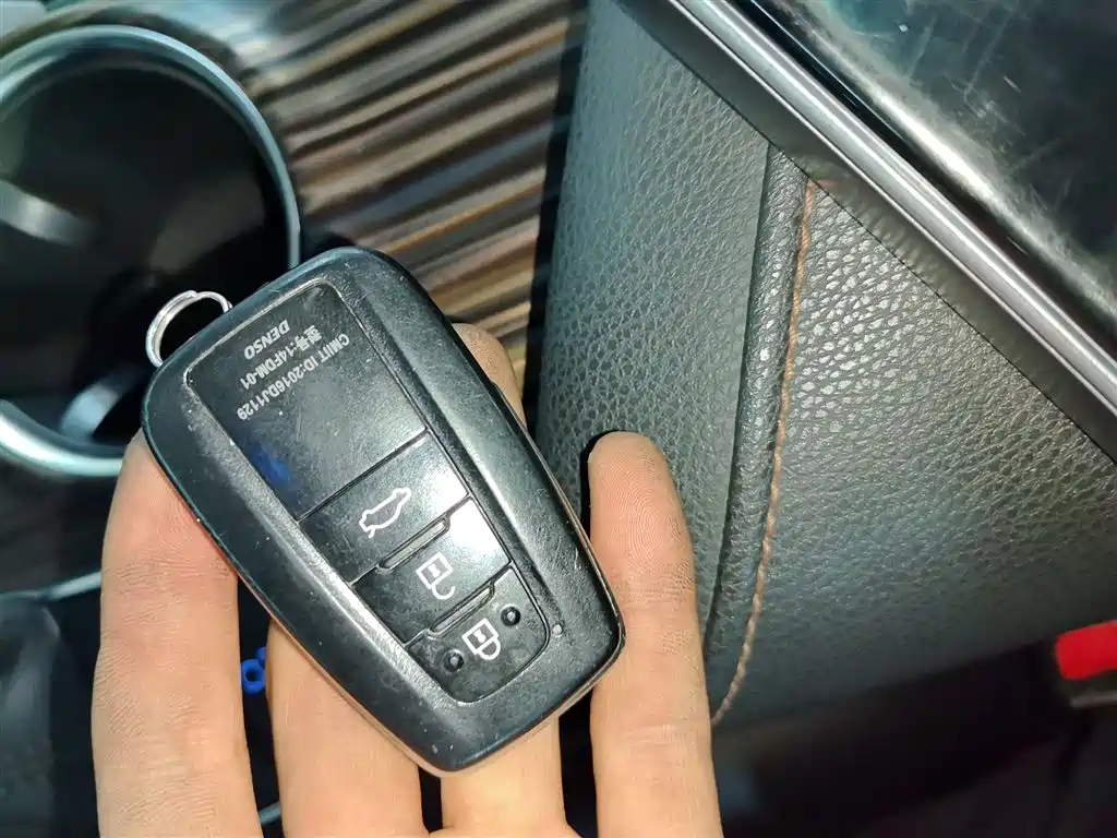 Toyota Camry 2018 2.0G Luxury Edition фото 17