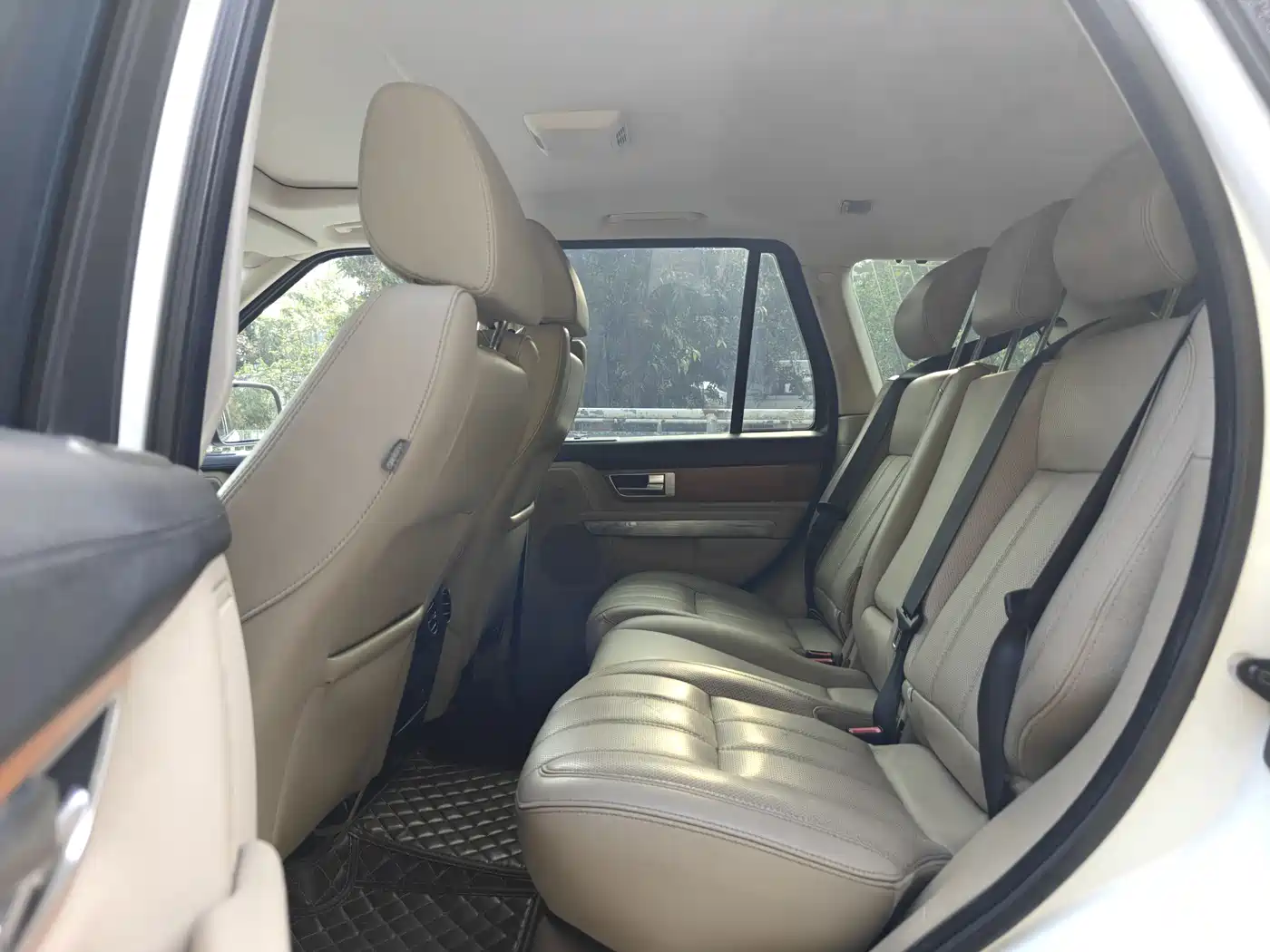 Land Rover Range Rover Sport 2011 3.0 TDV6 Diesel фото 17